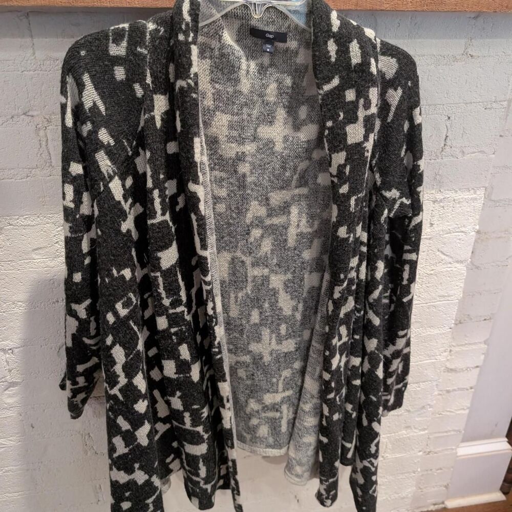 Gap Women's Black and Grey Cardigan